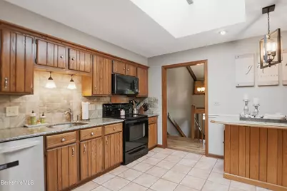 134 Oak Hill Rd, Pittsfield, MA 01201 - Photo 20