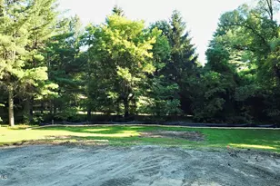 8 Shamrock St, Stockbridge, MA 01262 - Photo 26