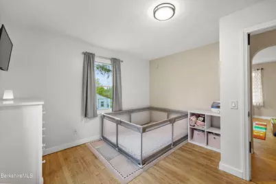 161 Fort Hill Ave, Pittsfield, MA 01201 - Photo 16