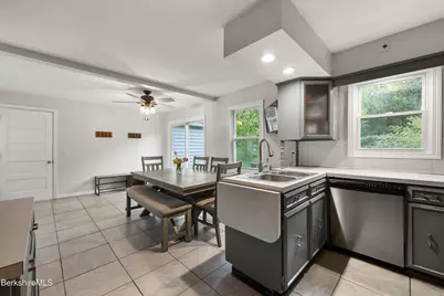 161 Fort Hill Ave, Pittsfield, MA 01201 - Photo 6