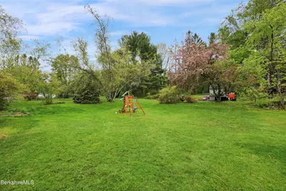 161 Fort Hill Ave, Pittsfield, MA 01201 - Photo 32