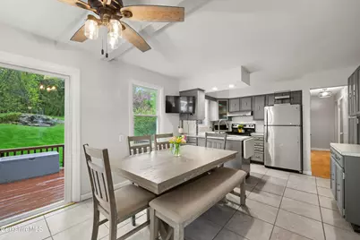 161 Fort Hill Ave, Pittsfield, MA 01201 - Photo 4