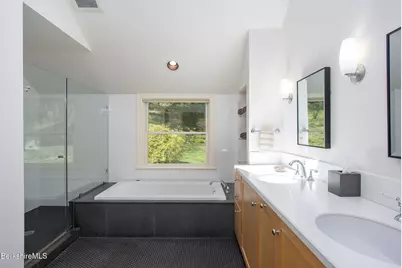 109 Under Mountain Rd, Lenox, MA 01240 - Photo 30