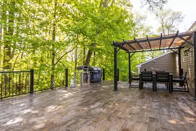 818 Partridge Rd, Lanesborough, MA 01237 - Photo 10