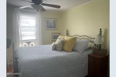 340 Elm St, Pittsfield, MA 01201 - Photo 22