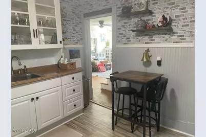340 Elm St, Pittsfield, MA 01201 - Photo 6