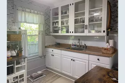340 Elm St, Pittsfield, MA 01201 - Photo 4