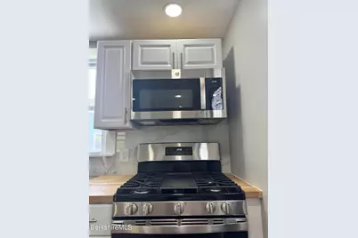 34 Hungerford St, Pittsfield, MA 01201 - Photo 10