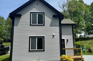 34 Hungerford St, Pittsfield, MA 01201 - Photo 2