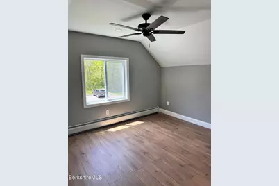 34 Hungerford St, Pittsfield, MA 01201 - Photo 20