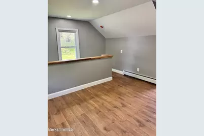 34 Hungerford St, Pittsfield, MA 01201 - Photo 18