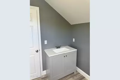34 Hungerford St, Pittsfield, MA 01201 - Photo 24