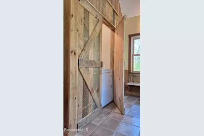 261 East St, Mount Washington, MA 01258 - Photo 8