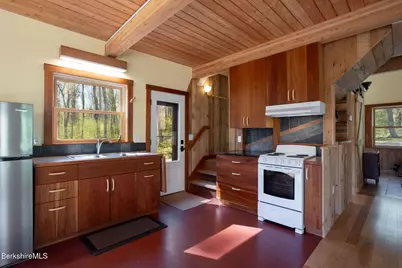 261 East St, Mount Washington, MA 01258 - Photo 14