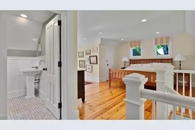7 Brainard Ave, Great Barrington, MA 01230 - Photo 30
