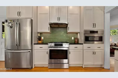 7 Brainard Ave, Great Barrington, MA 01230 - Photo 12