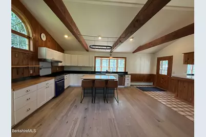 6 Beacon Hill, Great Barrington, MA 01230 - Photo 12