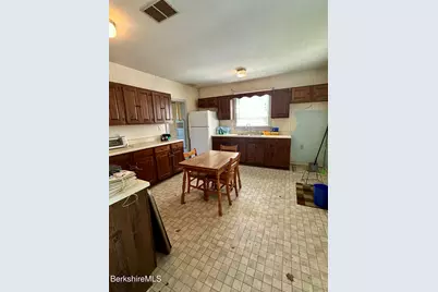17 Ashuelot St, Dalton, MA 01226 - Photo 4