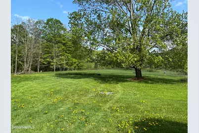 86 Miner Rd, Lanesborough, MA 01237 - Photo 12