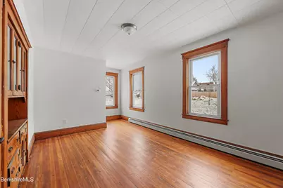 34 Daniels Ave, Pittsfield, MA 01201 - Photo 8