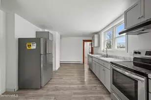 34 Daniels Ave, Pittsfield, MA 01201 - Photo 14