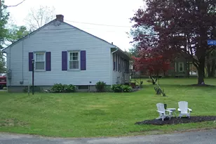 124 Walker St, North Adams, MA 01247 - Photo 2