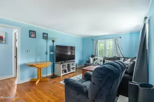 54 Charles St, Williamstown, MA 01267 - Photo 16