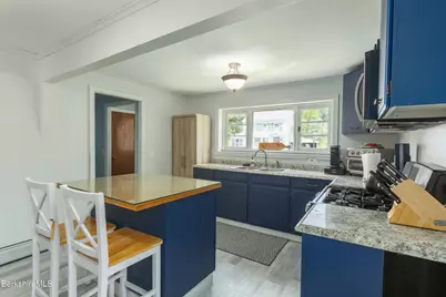 54 Charles St, Williamstown, MA 01267 - Photo 12