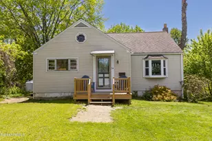 54 Charles St, Williamstown, MA 01267 - Photo 2