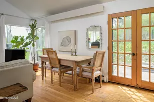17 Holly Ln, Williamstown, MA 01267 - Photo 6