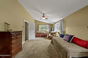 924 Henderson Rd, Williamstown, MA 01267 - Photo 26
