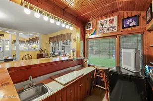 924 Henderson Rd, Williamstown, MA 01267 - Photo 8