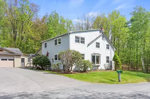 924 Henderson Rd, Williamstown, MA 01267 - Photo 2