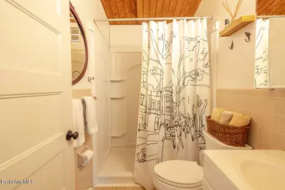 130 Elk Dr, Lee, MA 01238 - Photo 10
