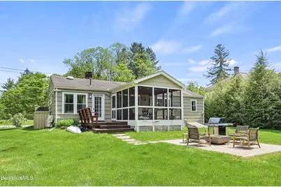 22 Goodrich St, Stockbridge, MA 01262 - Photo 12