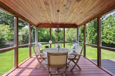 22 Goodrich St, Stockbridge, MA 01262 - Photo 10