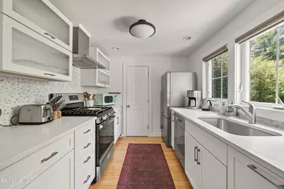 22 Goodrich St, Stockbridge, MA 01262 - Photo 14