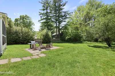 22 Goodrich St, Stockbridge, MA 01262 - Photo 28