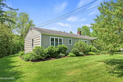 22 Goodrich St, Stockbridge, MA 01262 - Photo 2