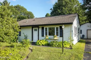 11 Wyantenuck St, Great Barrington, MA 01236 - Photo 2