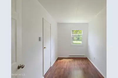 11 Wyantenuck St, Great Barrington, MA 01236 - Photo 12