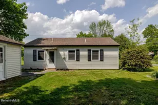 11 Wyantenuck St, Great Barrington, MA 01236 - Photo 20