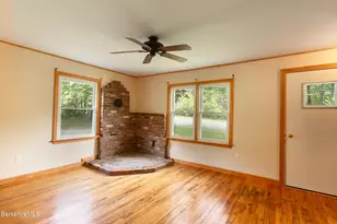 347 Maple St, Hinsdale, MA 01235 - Photo 8