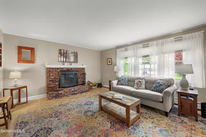 130 Franklin St, North Adams, MA 01247 - Photo 8