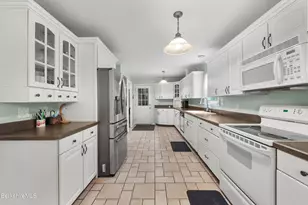 130 Franklin St, North Adams, MA 01247 - Photo 20