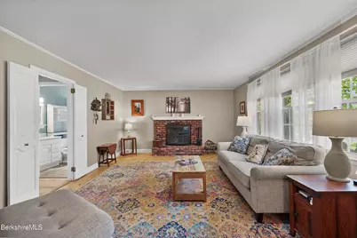 130 Franklin St, North Adams, MA 01247 - Photo 6