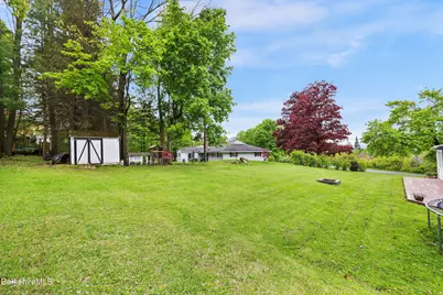 130 Franklin St, North Adams, MA 01247 - Photo 52