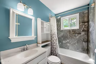 130 Franklin St, North Adams, MA 01247 - Photo 34