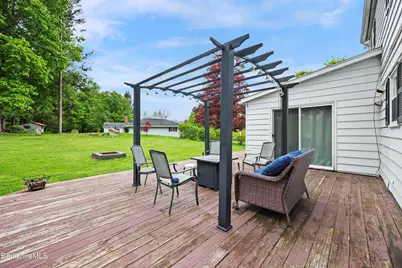 130 Franklin St, North Adams, MA 01247 - Photo 46