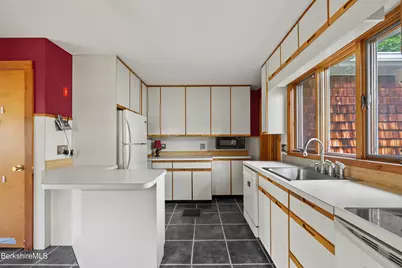 196 Phelps Ave, North Adams, MA 01247 - Photo 6